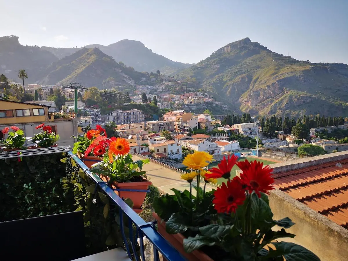 ** Alojamento de Acomodação e Pequeno-almoço Athena Charming Rooms Taormina Itália